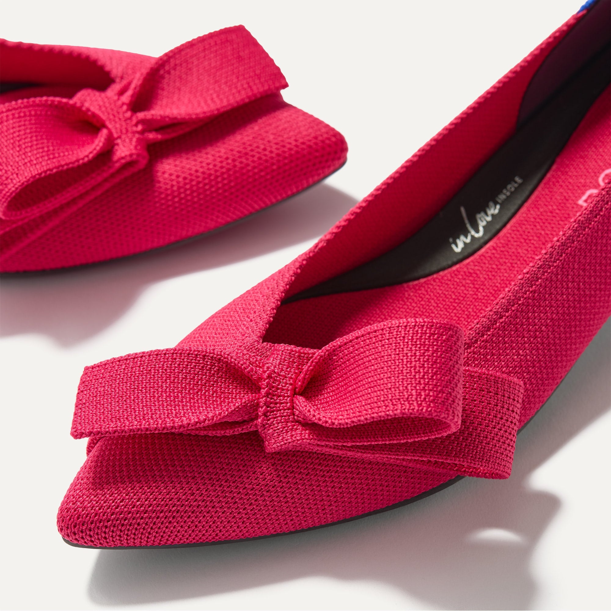 Alternative view of The Bow Point II   Rouge